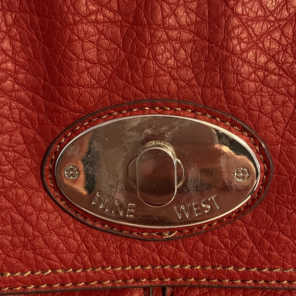 Red Nine West Crossbody Bag - Picture 2 of 9